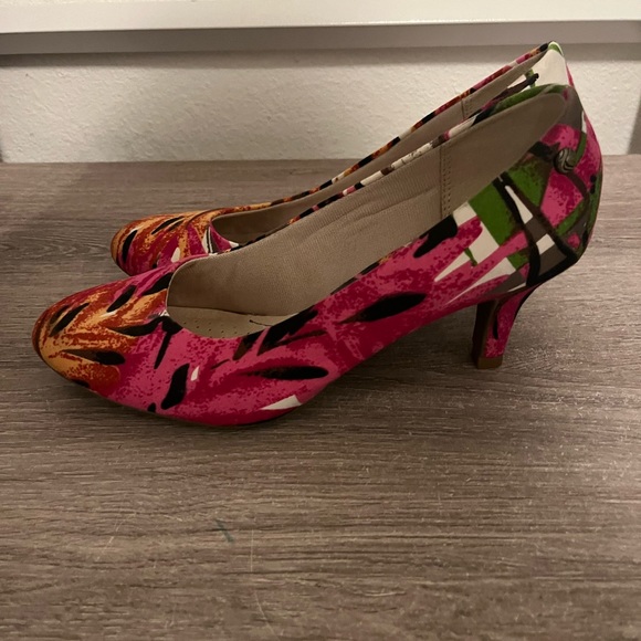 Colorful women’s high heel shoes - Picture 2 of 10